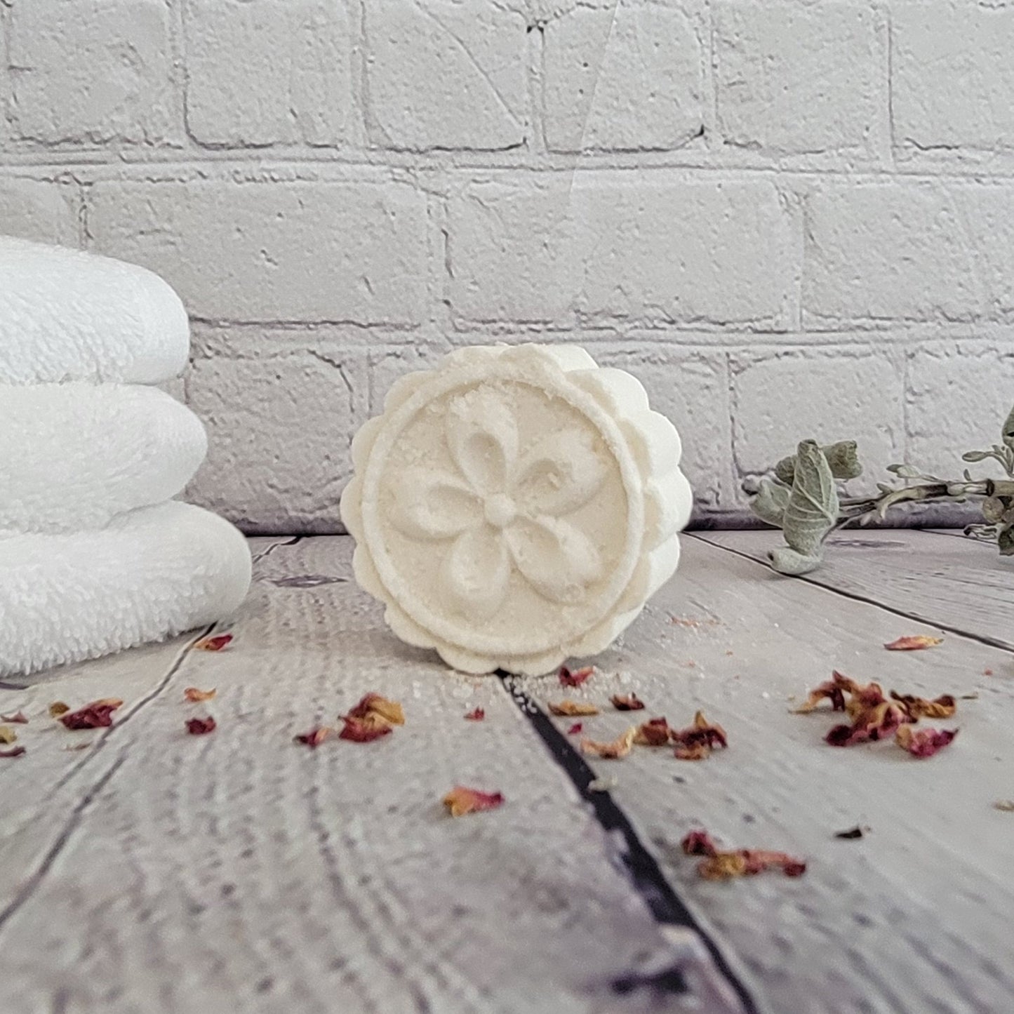 Oatmeal Honey Bath Bomb